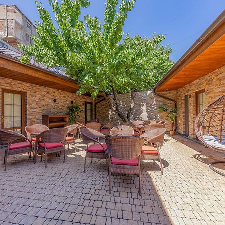 Boutique Living Hotel Erivan Exterior foto