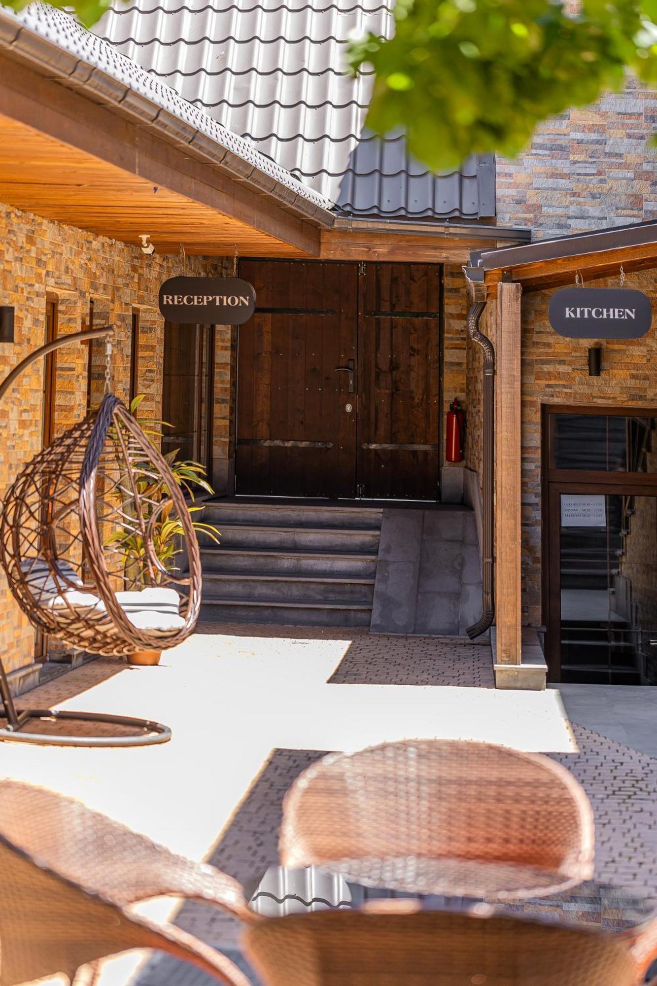 Boutique Living Hotel Erivan Exterior foto