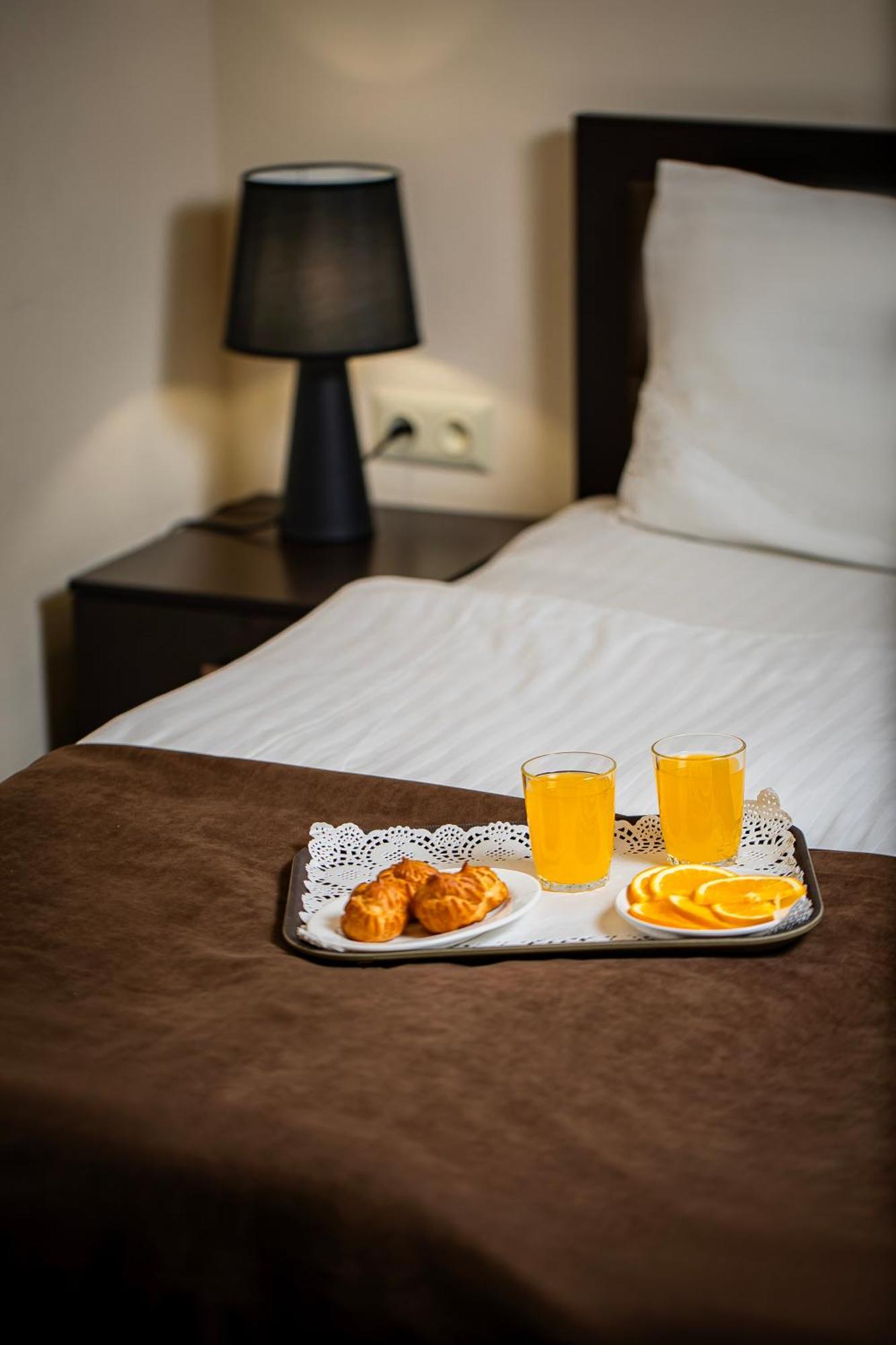 Boutique Living Hotel Erivan Exterior foto