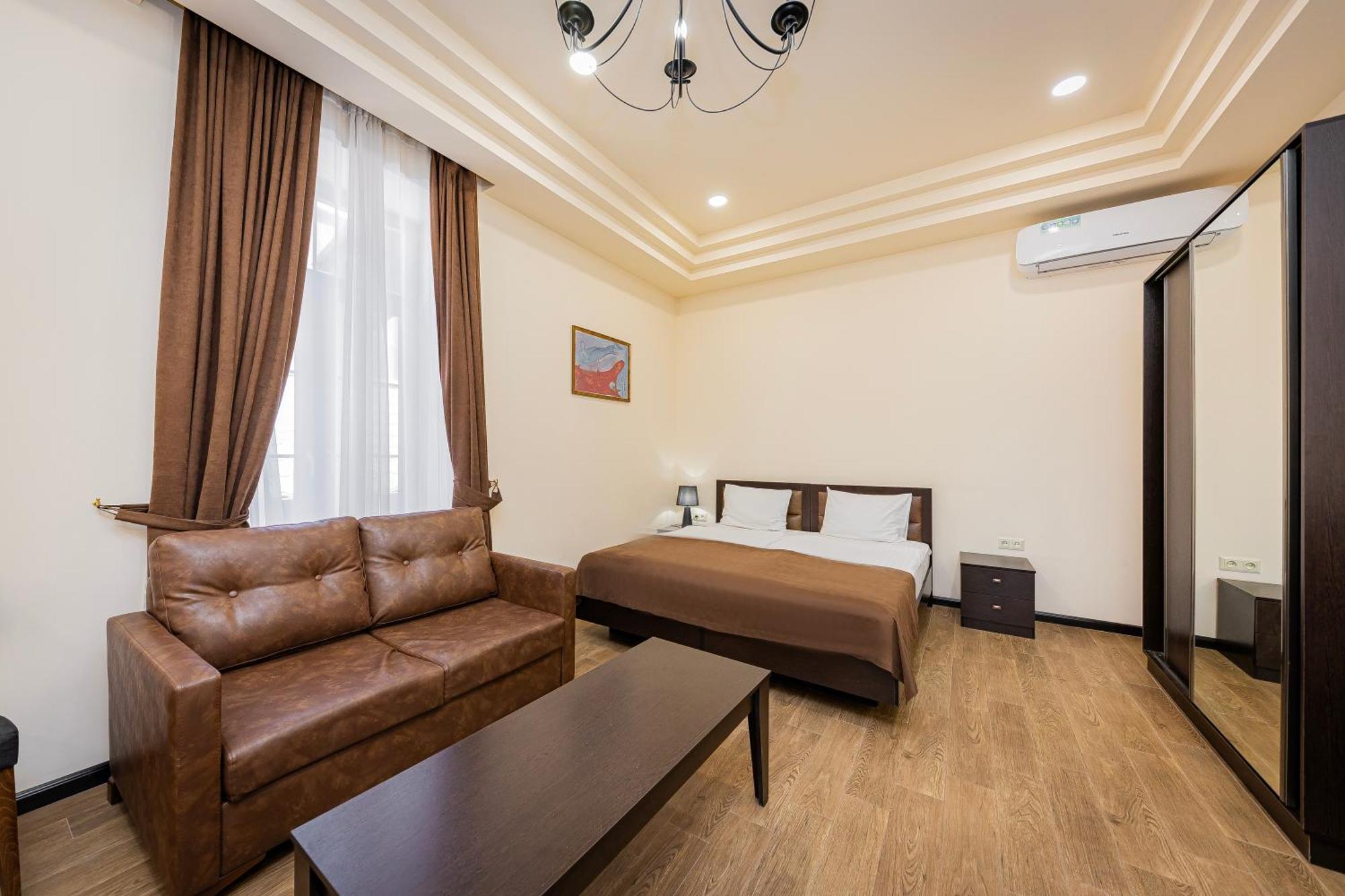 Boutique Living Hotel Erivan Exterior foto
