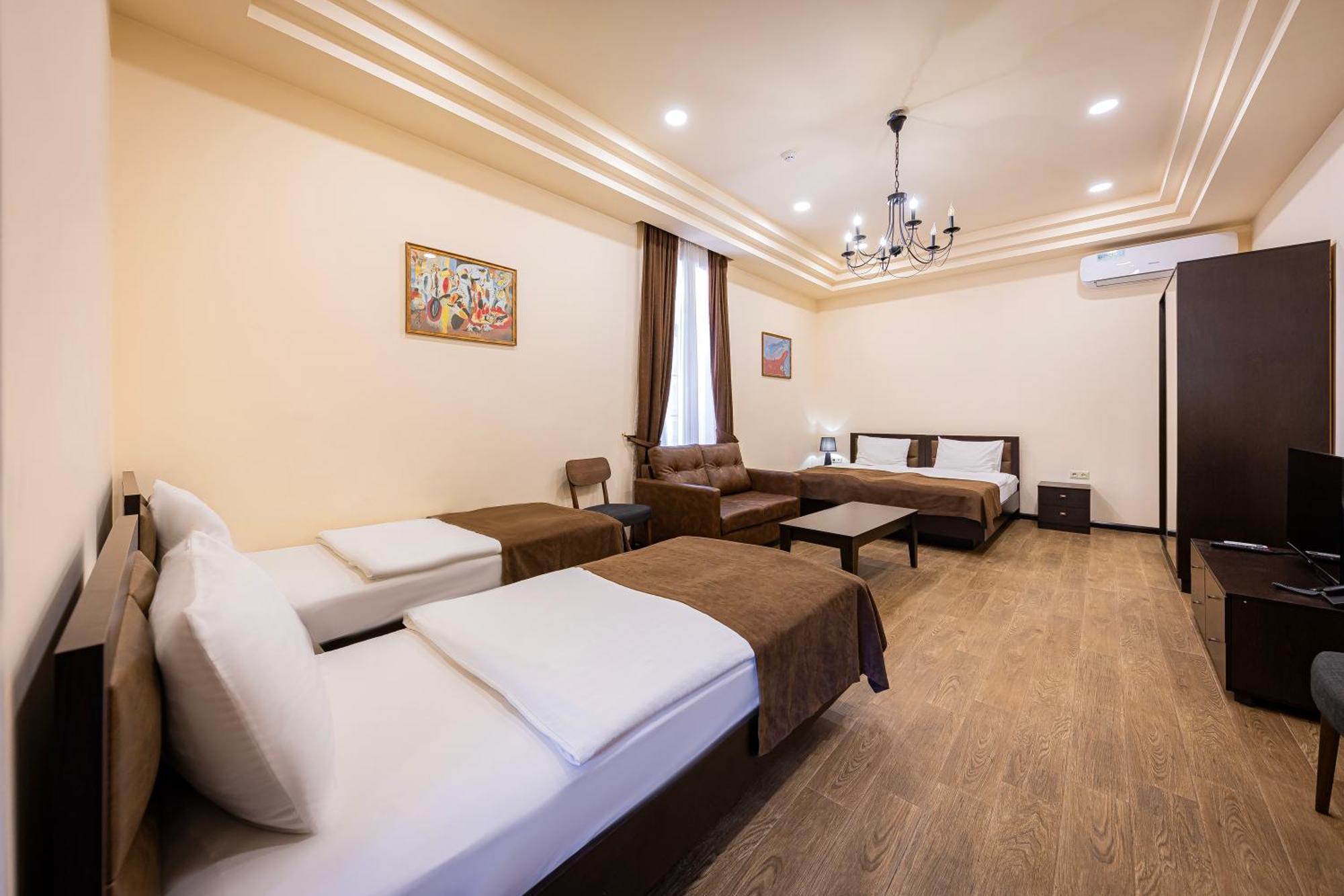 Boutique Living Hotel Erivan Exterior foto