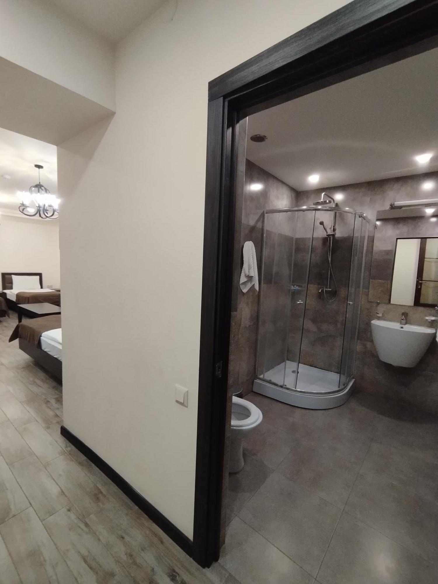 Boutique Living Hotel Erivan Exterior foto
