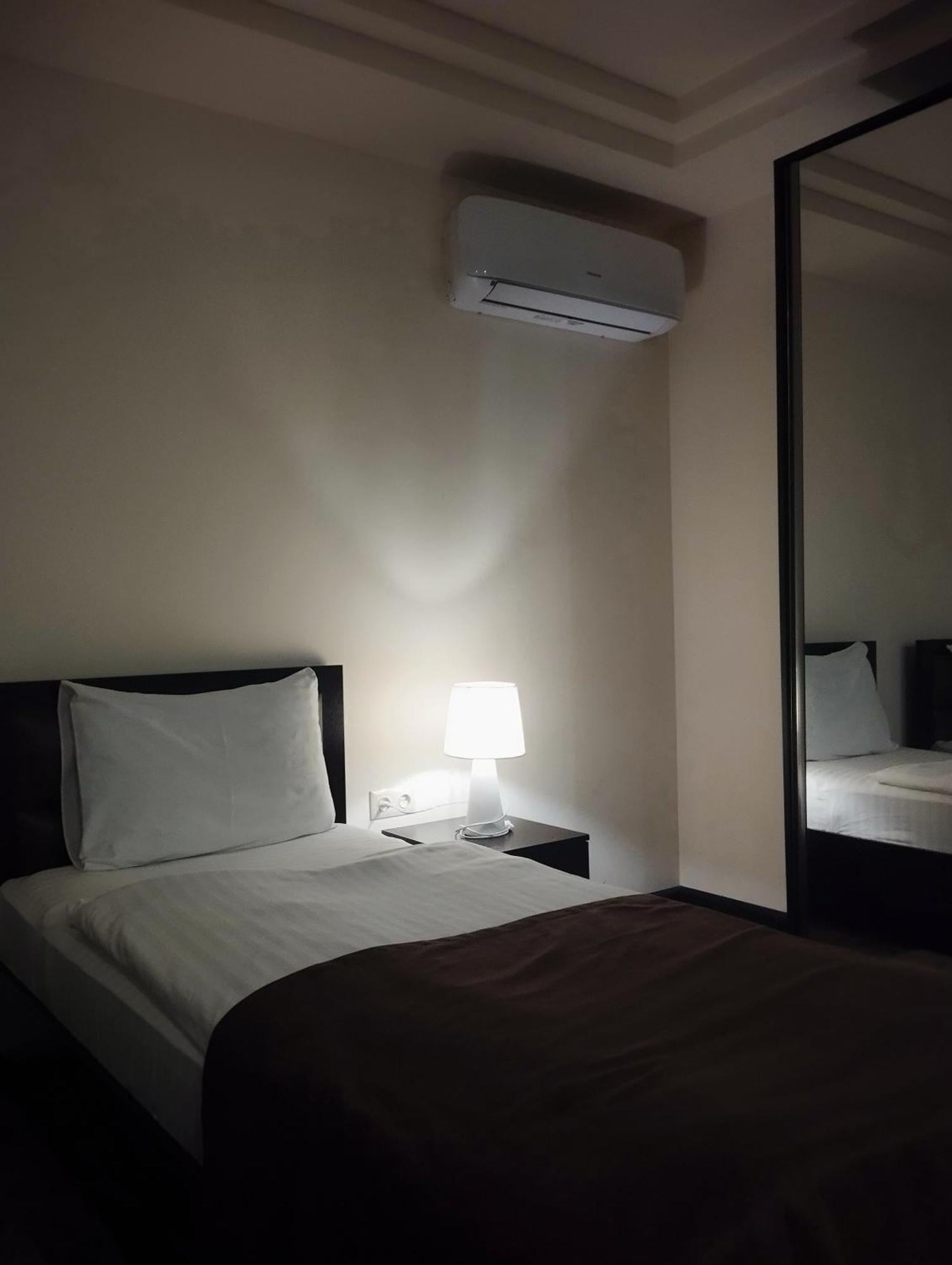 Boutique Living Hotel Erivan Exterior foto