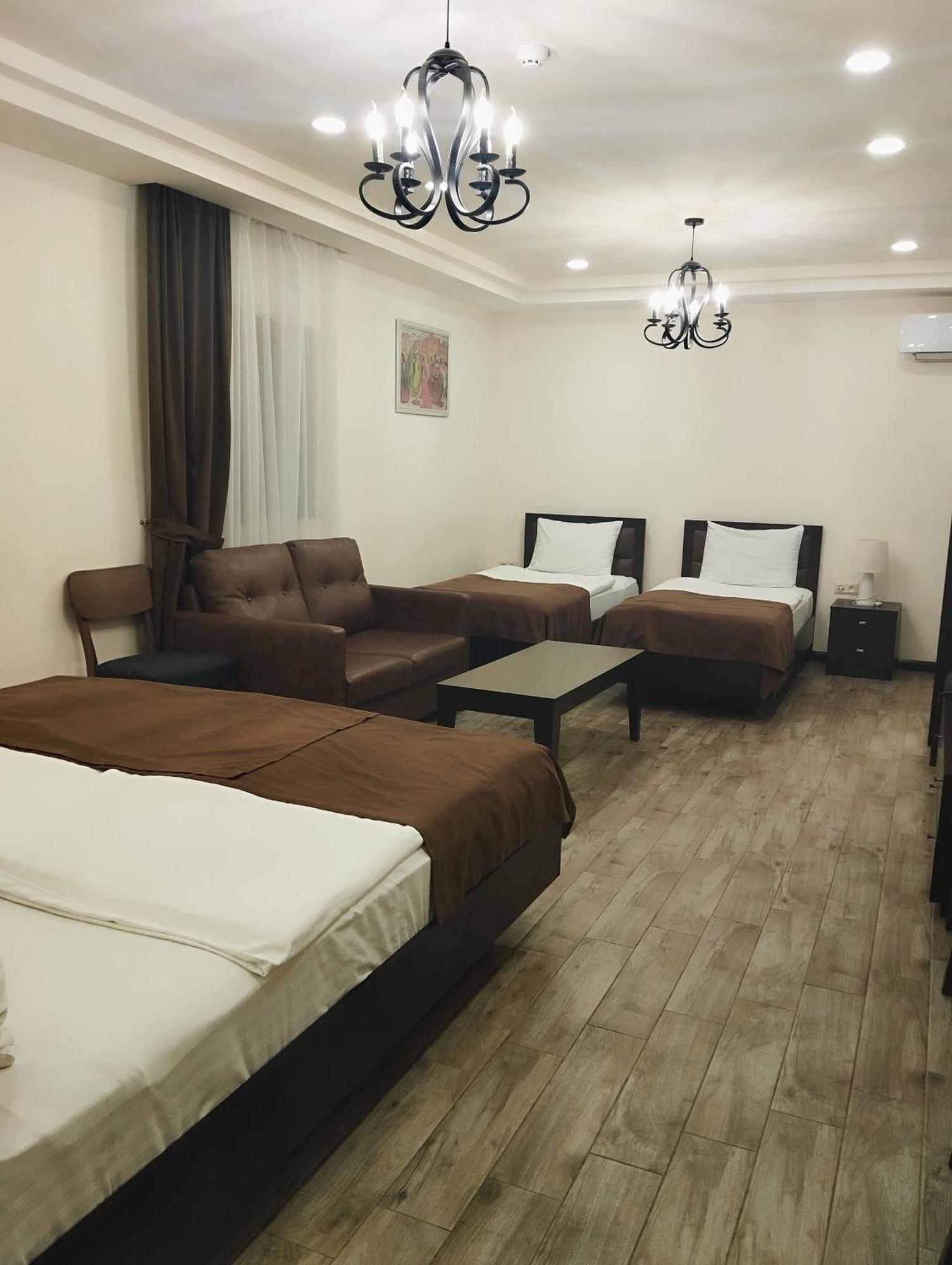 Boutique Living Hotel Erivan Exterior foto