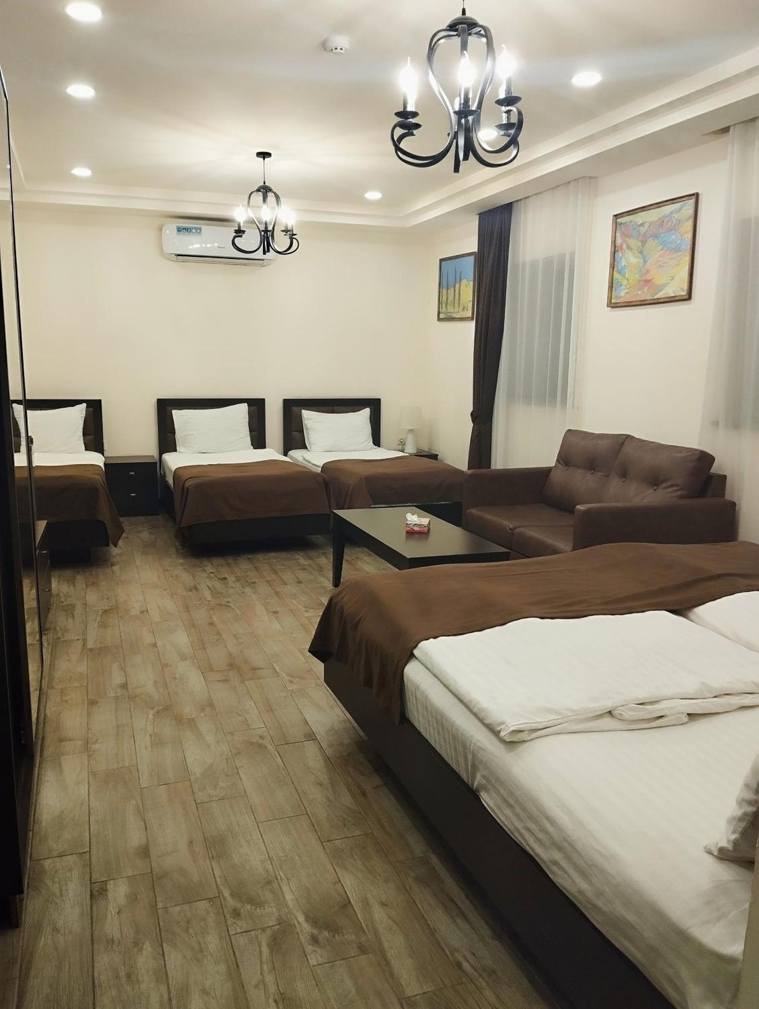 Boutique Living Hotel Erivan Exterior foto