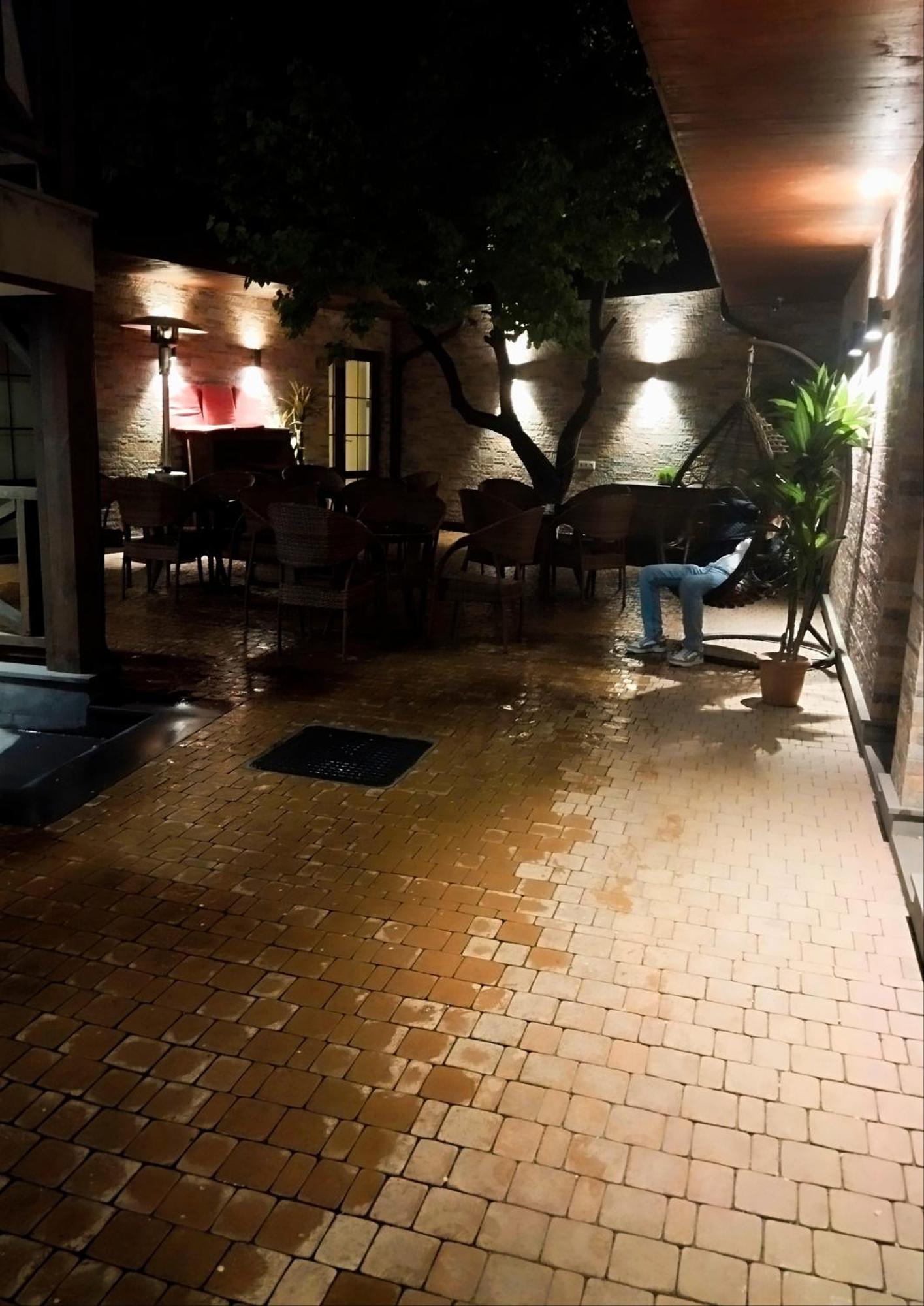 Boutique Living Hotel Erivan Exterior foto