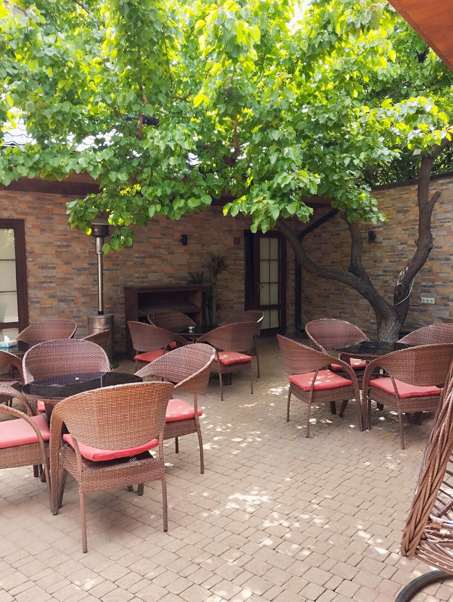 Boutique Living Hotel Erivan Exterior foto