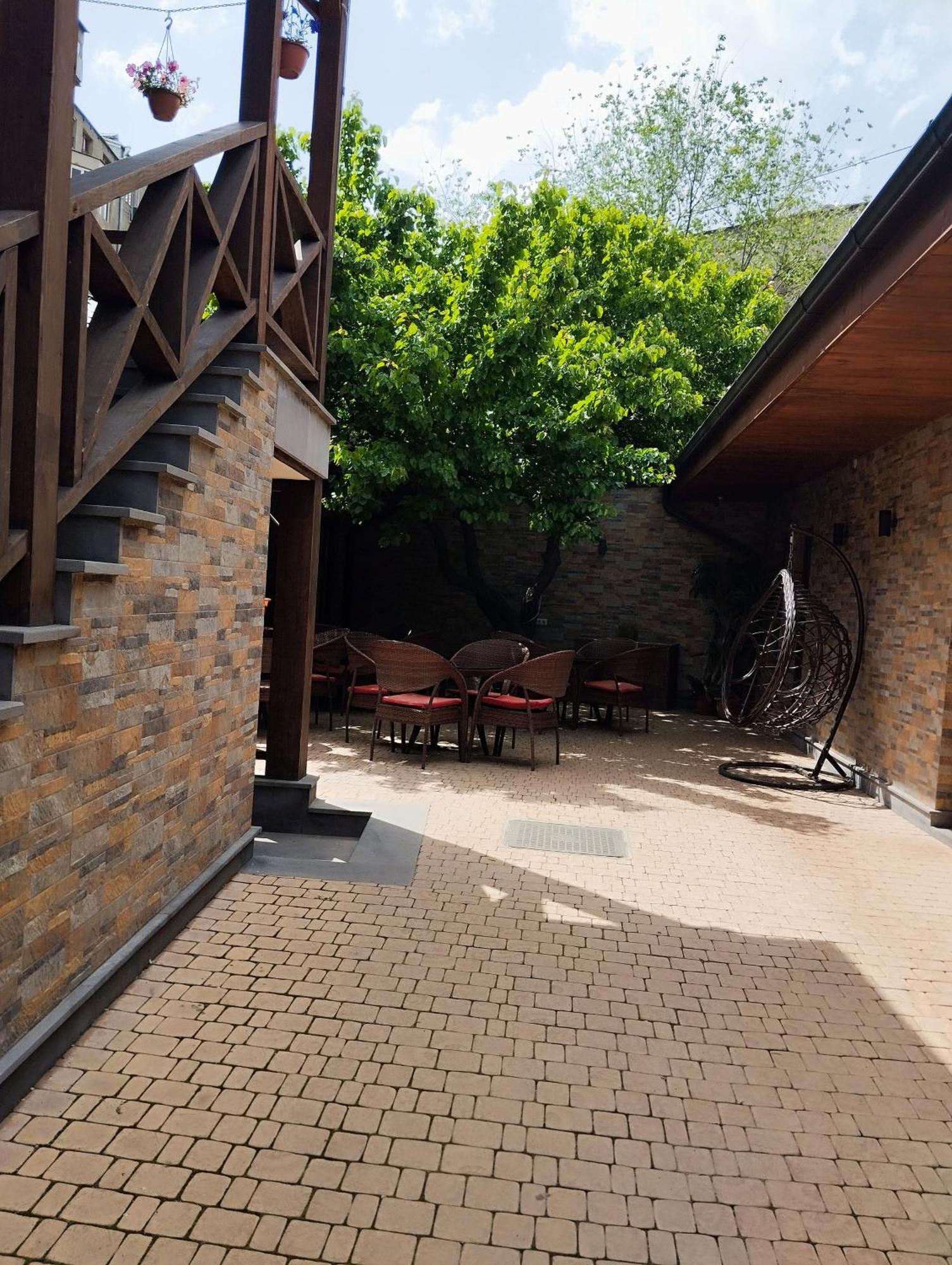 Boutique Living Hotel Erivan Exterior foto
